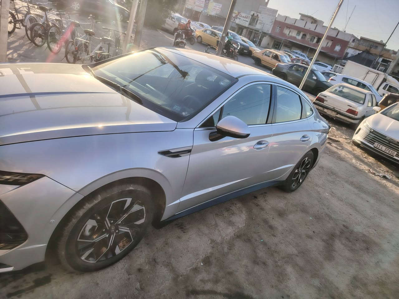 للبيع سوناتا موديل 2024
الحادث : كلين بيها بس بارد بخشم البنيد والسونر مرفق 

فول مواصفات للأخير ما عده البنراما 
رادار امامي 
رادار جانبي 
رادار خلفي 
قياده ذاتيه 
بصمه تشغيل 
تشغيل ع بعد 
كشنات تدفئه 
ستيرن هزاز عند الاقتراب 
اتو هولد 
اوتو ستوب امامي 
اوتو ستوب خلفي 
شفتات ستيرن 
بصمة ابواب 
تبريد منفصل 
تبريد لمس 
وهواي مواصفات بيها بعد 
سياره رقم اربيل مميز اب اسمي
مكاني شارع فلسطين تقاطع الموال 

الرقم : ***********
