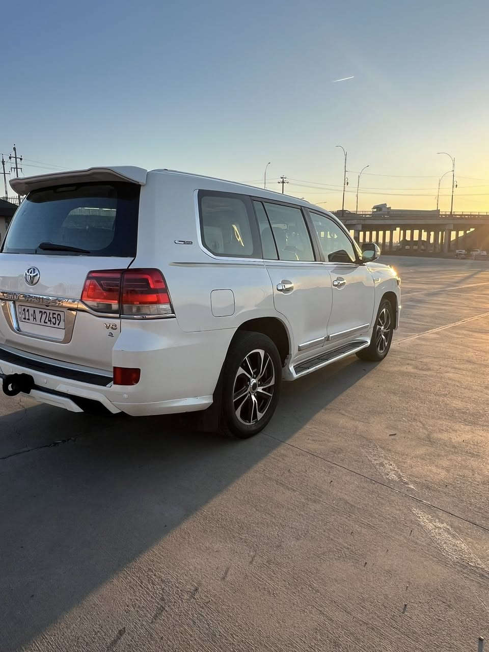 سلام عليكم لاندكروز 2011 ستينيه محدثه 2020 داخل و الخارج مكينه  شرط  برغي ما مفتوح  ولا امبدل سنويه باسمي دفتر بانزين موجود فول مواصفات ماشيا 196K ما بيها اي نقص 
 سعر 275$ وبيها مجال للشراي  
للتفاصيل رقم صاحب سيارة : ***********
