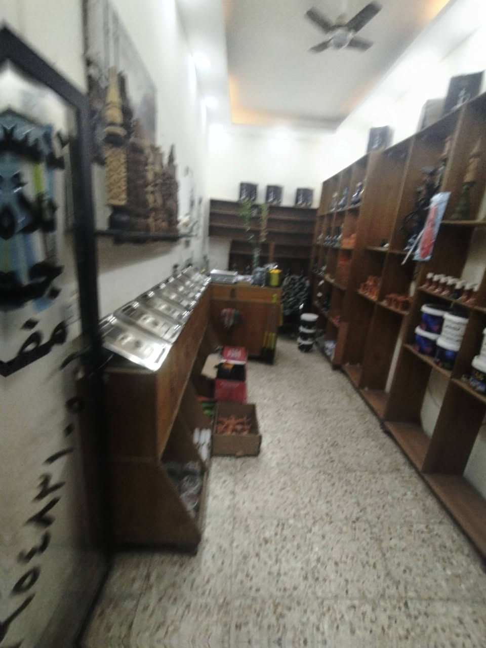 السلام عليكم رفوف خشب صاج درجه اولئ ٩ قطع للبيع رقم الهاتف *********** التواصل عل واتساب
