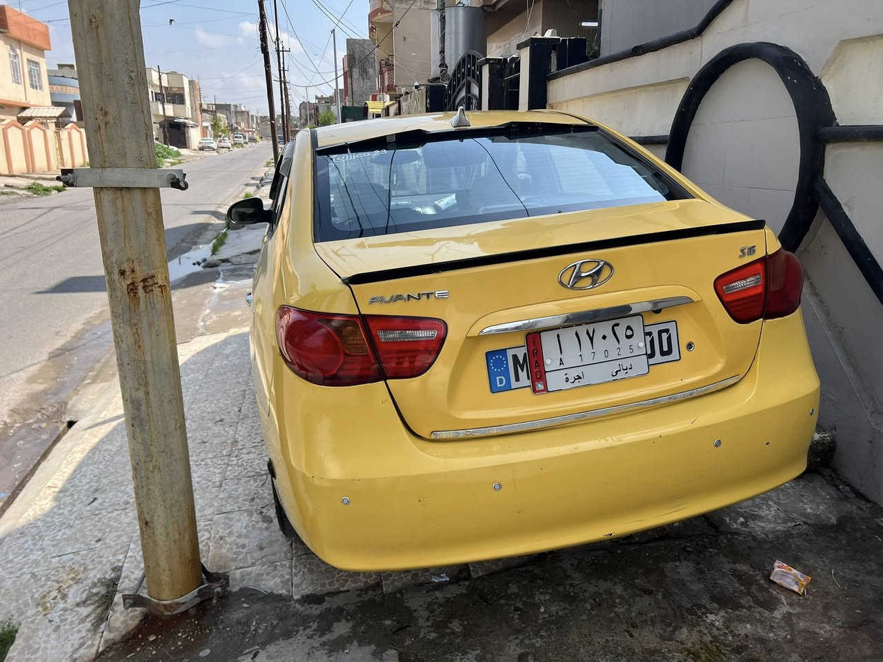 سلام عليكم 
أفانتي للبيع ما ترهم قسط 
٢٠٠٨ ديالي 
ضررها جاملغ مال النفر  وجاملغات الوره بيهن معجون 
مكينه وكير قبل شهر نزلتهن بيدي 
طخم وره والكدام قبل شهر عمرتو استيرن ادرام شفتات السياره طبه ما تحتاج بس ستر رب العالمين 
تبريد ثلج ❄️ 
كاربون بانزين بيها 
وبيها منضومه غاز حكومي 
السياره جاهزه وخير من الله 
سعرها ٩٣ عليها غرامه وعليها هيئة تنزل من حكها وبيها مجال 
*********** 
*********** 
اقره المنشور زين وبعدين خبرني 
غير متواجد عل فيس
