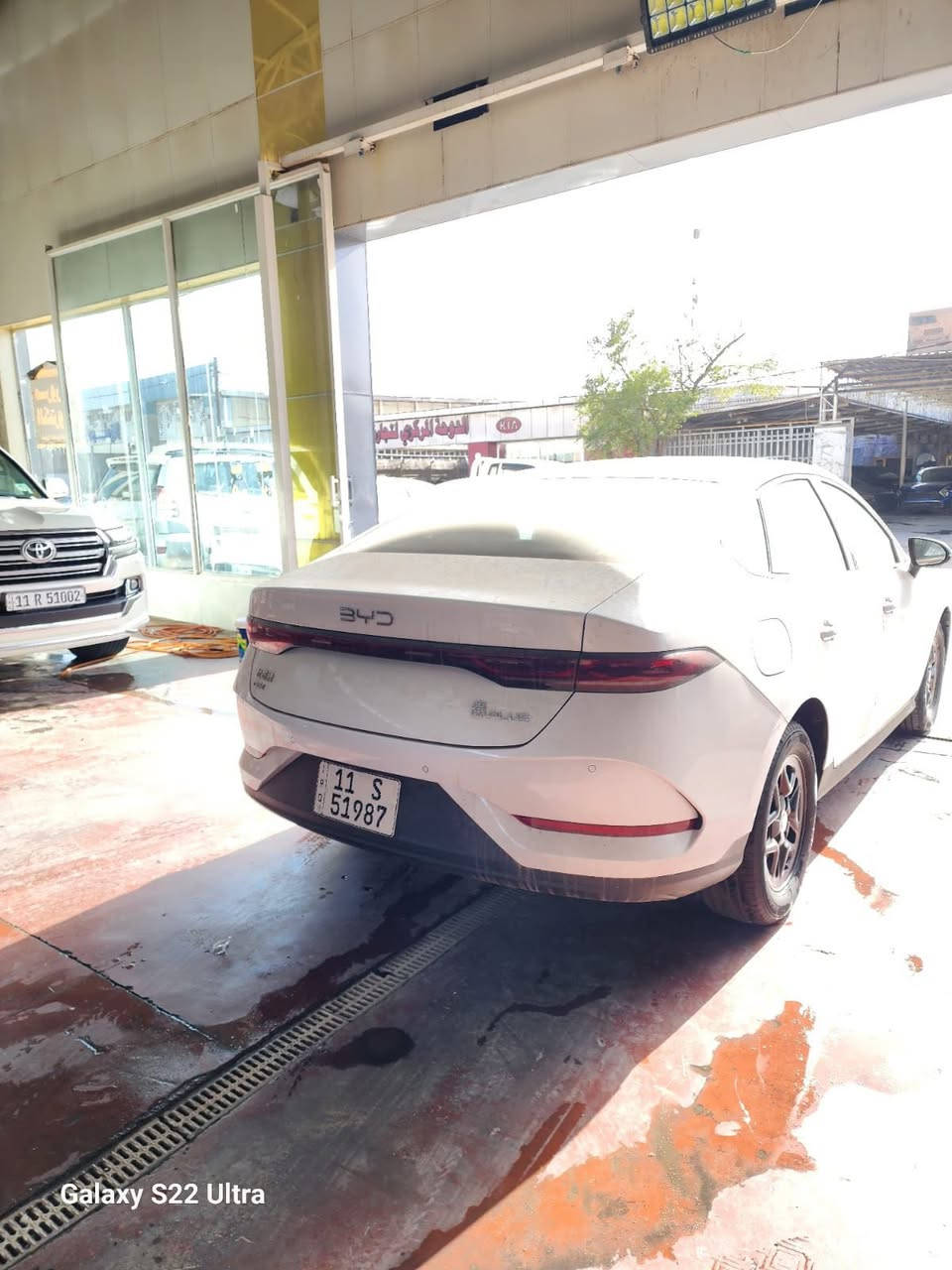 سلام عليكم سيارة بي وايدي جن بلاص زيرو رقم بغداد بسمي للبيع السعر 19.300
للاستفسار 
***********
