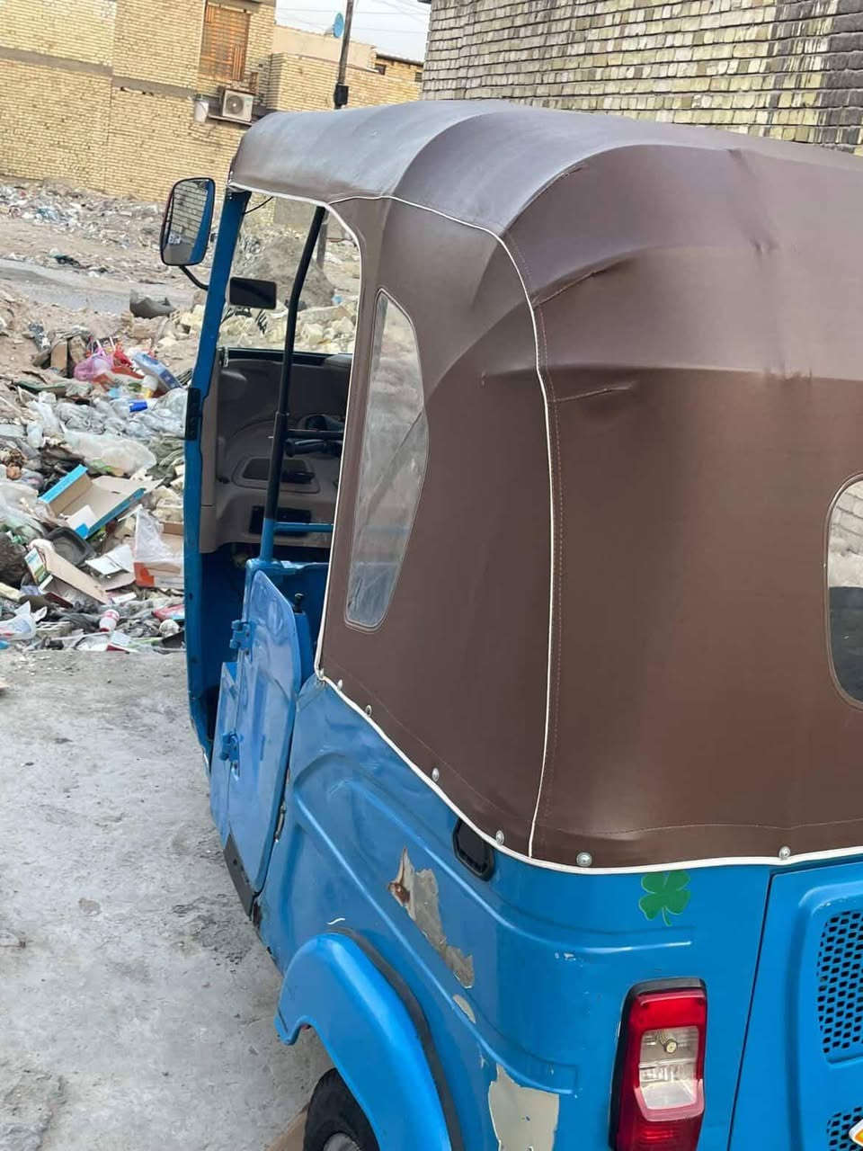 سلام عليكم تكتك للبيع موديل 2021بيهه سفحتين مكينتهه كلش نضيفه كبل للشارع كهربائيات تكتك كلشي بيهه كامل كفاله  رقم و سنويه انكليزي تحويل ثاني يوم السعر خاص***********
بي واتس
