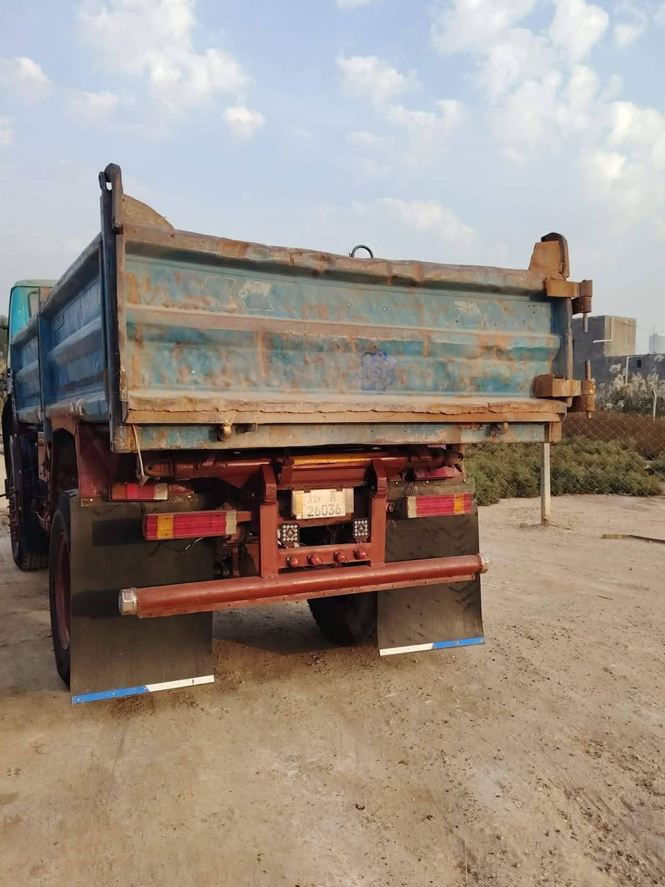 ياالله السلام عليكم ورحمة الله تك للبيع موديل ٧٥ شاصي وقماره مابيهن صبغ مكينه ٨ كير ٢٥ أكسل جيف شاصي كله براجيم رقم أنكليزي مداور مباشر مكان بابل الحله رقم التلفون *********** غير متواجد على الفيس مكلف بنشر
