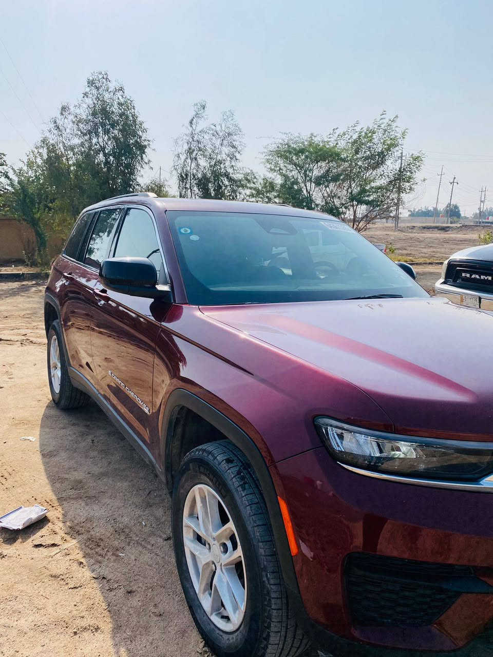 جيب شيروكي لاريدو
2024 
5راكب
حادثها باب مصلح بمكانه بدون فتح والجاملق مبدل 
بدوووون ايربااااااك
مرقم بصرة كتاب شهداء بسمي
السيارة بيها فتحة ...
رادار
تحكم ستيرن
تدفئة تبريد كشتات
السيارة ماشية 16 الف جديدة السيارة للاخير 
سعرها 292 وبيها مجال للشرائح
الهاتف ***********
مكاني البصرة
