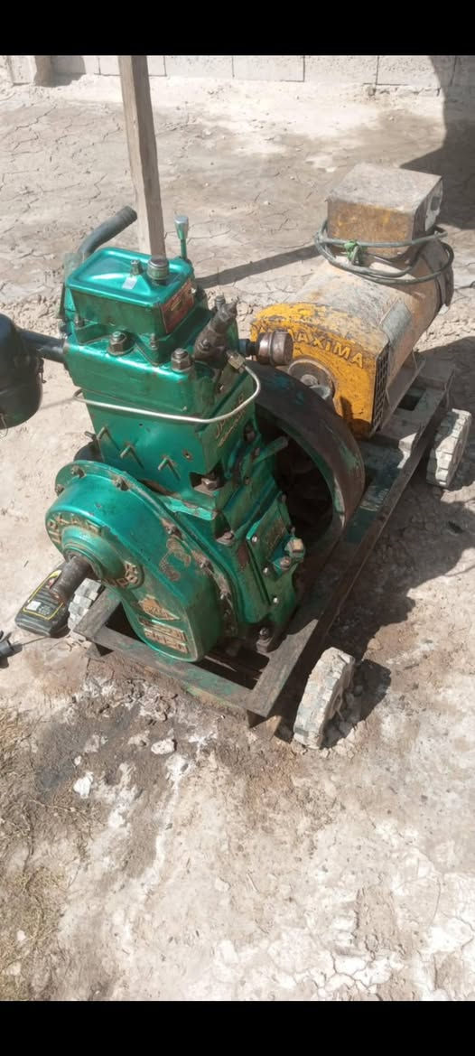 ماطور مولدابو لعشره تب ريده ماي شغال شرط دينمو 35 أمبير وصلنصه ضخمه وياه ماتسمع صوت للبيع رقم *********** السعر 700
