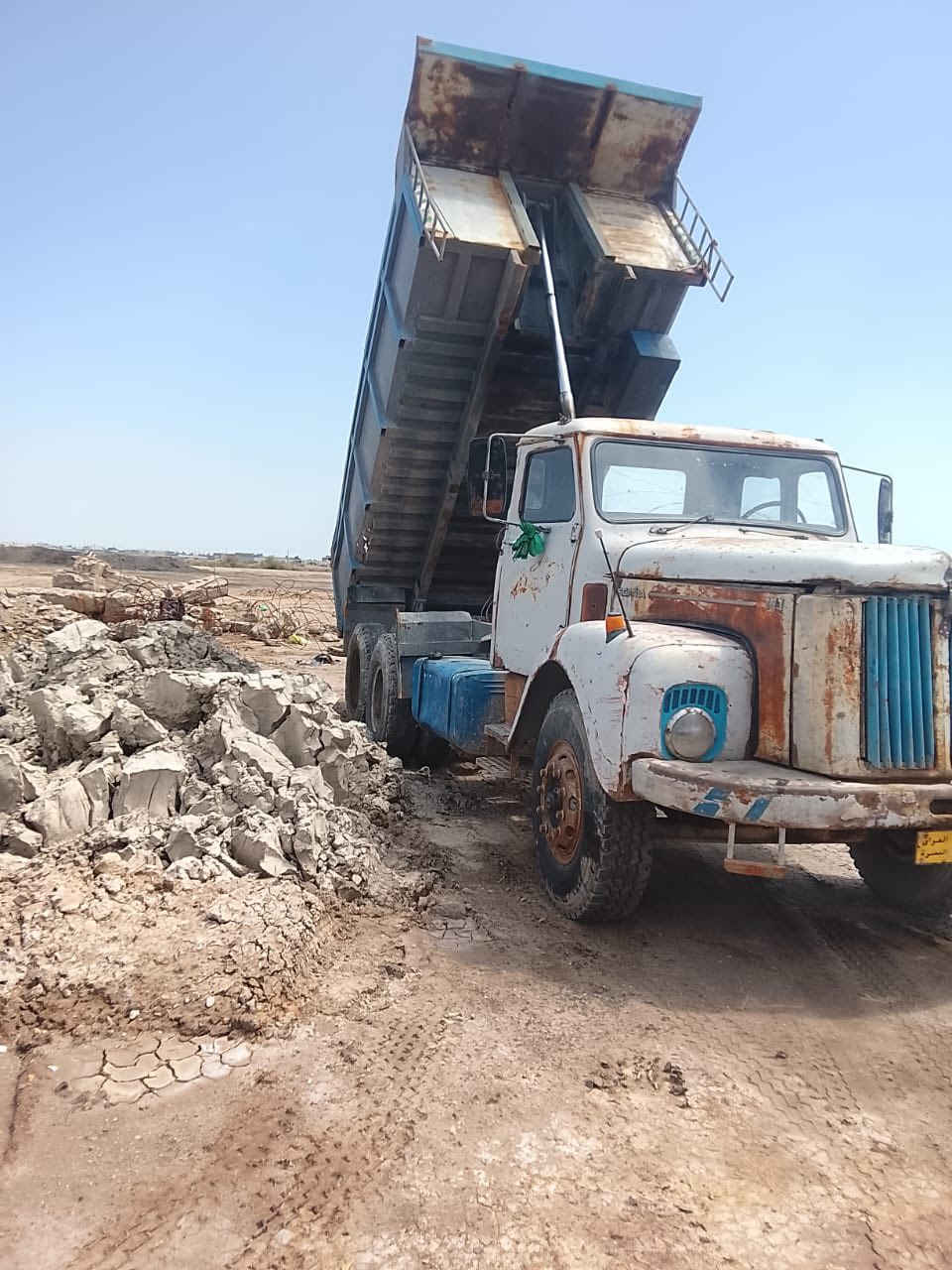 السلام عليكم اخوان سكانيا 111سياره كامله وجاهزه للعمل بدي جديد مجموعه جديده شاصي كفاله مكينه بيها تبخير خفيف كلش بدون تنقيص رقم بصرة صدامي سنويه صاقطه السعر  ب 65 وبيها مجال بصيط اخوان انا مكلف بالنشر هاي ارقام صاحبها  خابره وفتهم منه 
***********
***********
السياره مكانها بالفاو
