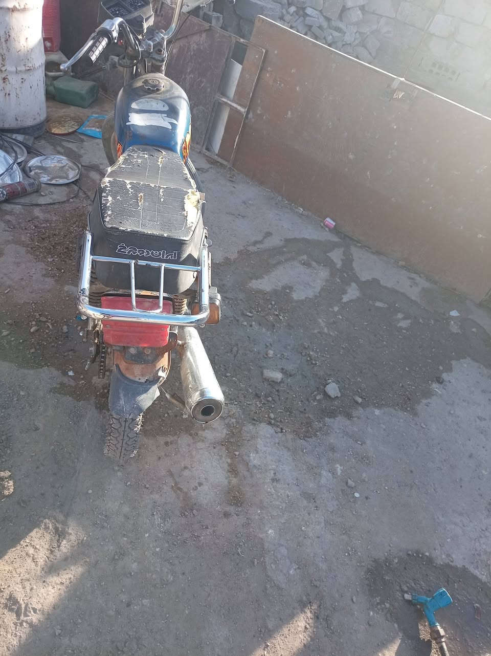 السلام عليكم دراجاه البيع وراق ضايعه عندي  السعر ١٥٠الف مكان كربلاء ***********
