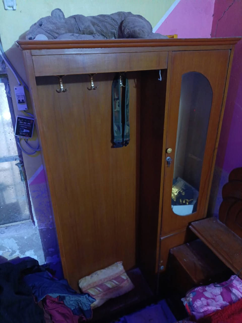 غرفه اخشاب كامله للبيع مكان النجف السعر550الرقم***********
