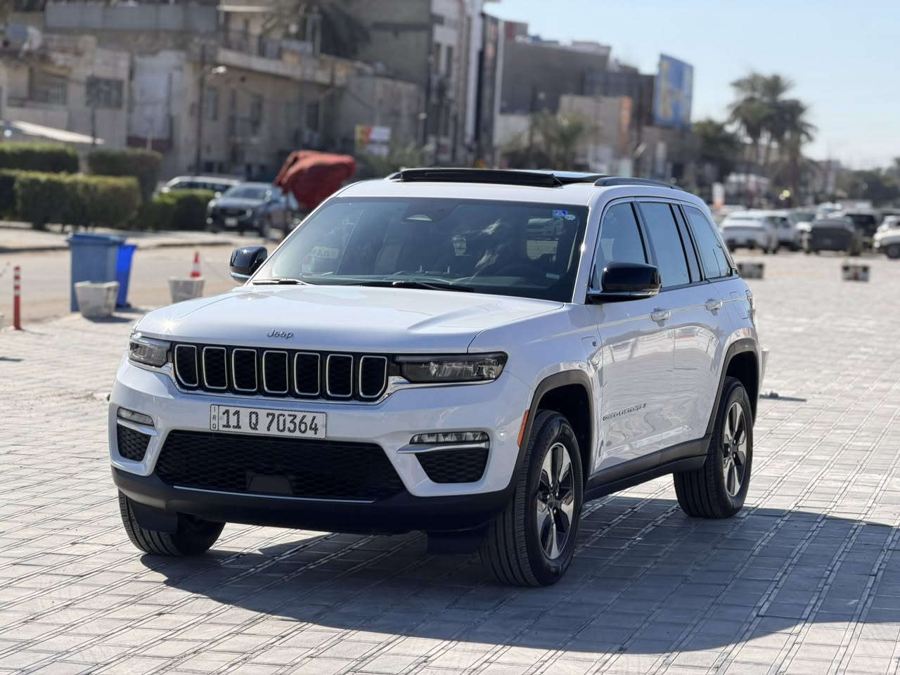 ياالله
السلام عليكم جيب كراند شيروكي 4XE 2024 وارد امريكي
Jeep Grand Cherokee 4Xe 2024 2.0L
حجم المكينه : 2000  تيربو + هايبرد + بلك ان 

المسافة المقطوعة : 20  الف ميل

الضرر :سرقه بيبان جاملغات بنيد صندوك وشاد بيبان جاملغات بنيد صندوك نفس الون بدون حادث بدون صبغ مكفوله من الحادث 

          حالة الايرباك : سليم مطاك ولا ايرباك

#مواصفاتها

1.شاشه 

2.بصمه

3. تشغيل عن بعد

4.دمام خلفي

5.كشنات جلد

6.كشن السايق ميمري

7.كشنات كهرباء

8.صندوك كهرباء

9.حساسات خلفيه

10. قطع تبريد 

11.اشاير بالمري

12.رادار امامي

13.رادارات 360

14.ثلاث وضعيات قياده

15. بنوراما فتحتين

16. كير ماوس

17. نظام منحدرات

18. هيترات بالكشنات 

19.ويل كب كروم

20.لايتات لد

21.بكلايت لد

22.كشافات

23.بصمة ابواب

فول مواصفات 1/1 جاهزه مرقم بغداد تحويل ثاني يوم

#السعر : الطلب في التعليقات سيأتي إليك مباشرة 

تفاصيل اكثر هذا رقمي *********** تحياتي 

مكاني بغداد حي الجامعه
