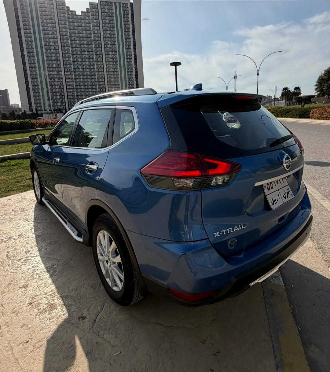 NISSAN X Trail 
MODEL:2021
KM:51,000
COLOR:BLUE
Cylinder :4 Cylinder 2.5L4*4 Awd
Import :muhanad’s company
DAMAGE : No Paint
Fore more information 
07508 81 81  1
0777 435 30 83
———————————————————
نيسان اكس تريل 
السنه :2021
المسافه المقطوعه :51,000 كم
حجم المحرك :4 سلندر 2.5 لتر4*4 دبل اكسل 
الصنع : خليجي (شركة مهند)
الضرر : بدون صبغ (مكفوله كفاله عامه )- سياره بعدها على وضعيتها من الشركه على يد واحده 
المواصفات : تجي فول مواصفات -5كاميرات - محيطيه-بصمه تشغيل -دبل اكسل Awd-كشنات بيجي جلد -حساسات خلفيه -كشنات كهربائيه-نضام المنحدرات - بالاضافه الى بقيه المواصفات 
للاستفسار التواصل معنا
0750 81 81 81 1
0777 435 30 83
