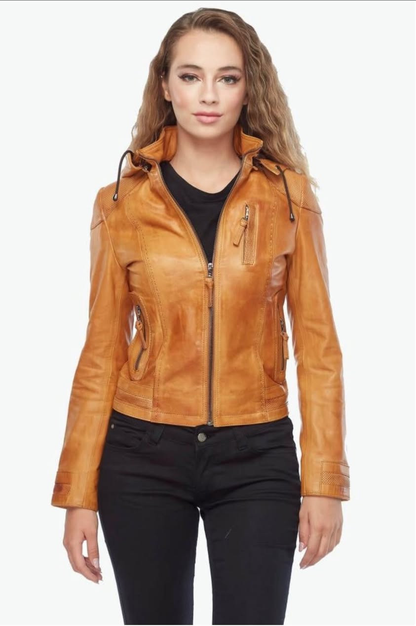 جاكيت  (نساء)(رجال) جلد حقيقي 100/100 قطعه غالية بل موقع جدا
‏OakWood Light brown leather 
‏bomber jacket

‏Condition: 10/10 - الحالة: ممتازة
‏Size: M - القياس
‏Length: 58cm - الطول
‏Width: 48cm - العرض
‏Shoulder Width: 43cm - الكتف
‏Price: الف بلاش 20🥲 - السعر
