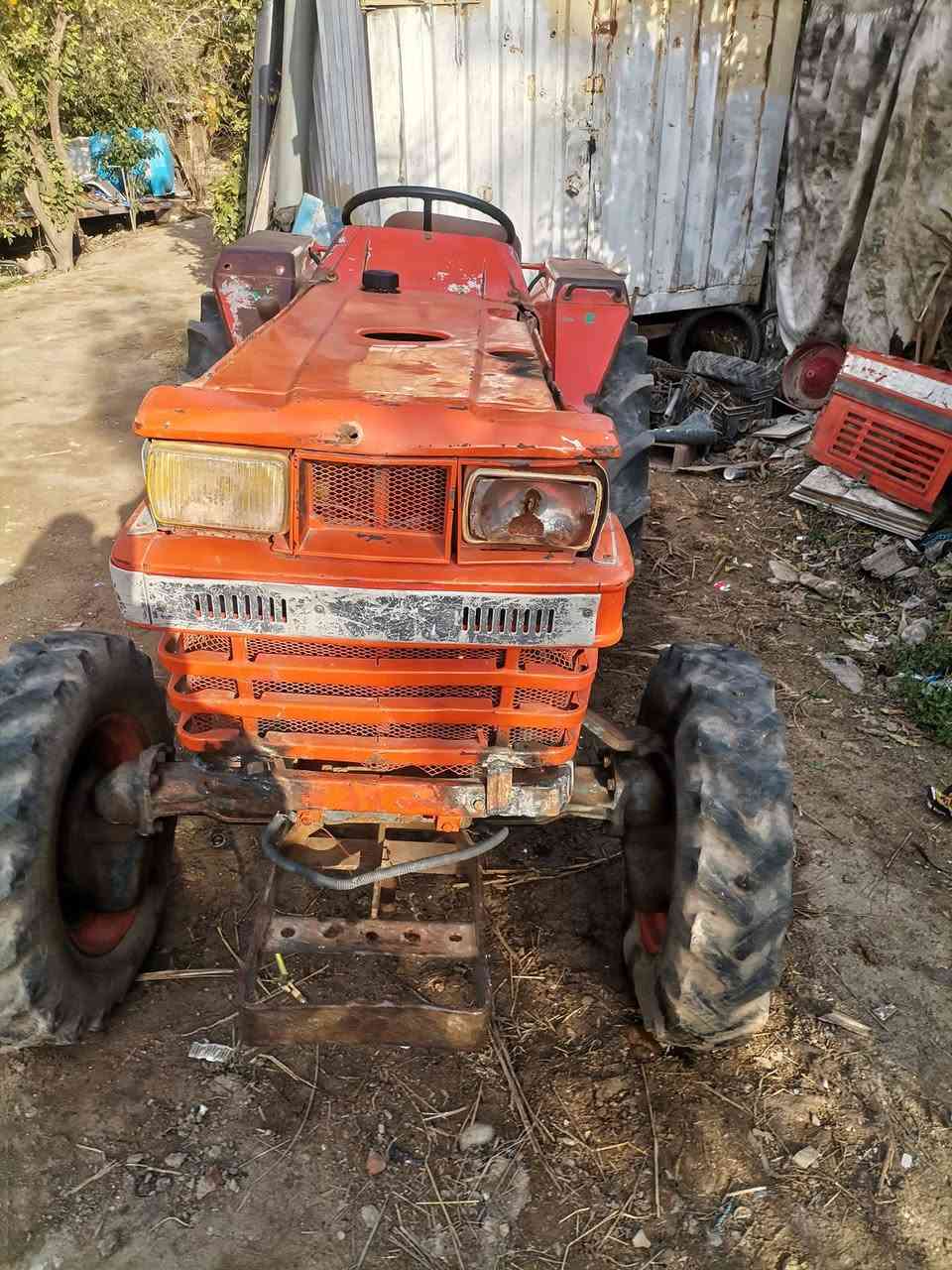 السلام عليكم كابوتة ٩٠ لبيع نضيفه سعر ٥مليون وبيهه مجال بغداد الراشدية الرقم ***********
