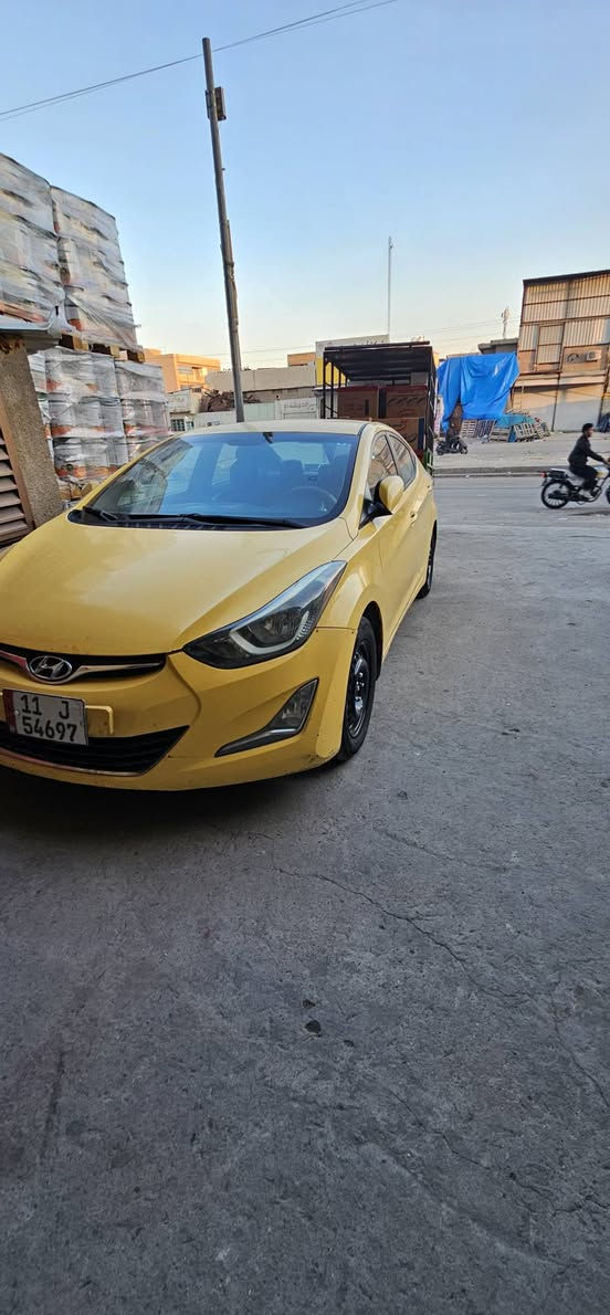 النترا موديل 14 (كير عادي) 1800 دوش حادثها بس بنيد مبدل مكينه كير تبريد ثلج خير من الله صدر امامي خلفي قبل سبوع نفضتها  تخم ويل وتايرات البارحه شديتهن جدد سياره بسمي مصفره هيئة وغرامات سياره صبغه اوله ما معيوده كبل للشارع ما ناقصه شي
السعر ٩٣ وبيها مجال قليل مكاني بغداد مدينة الصدر 
***********
