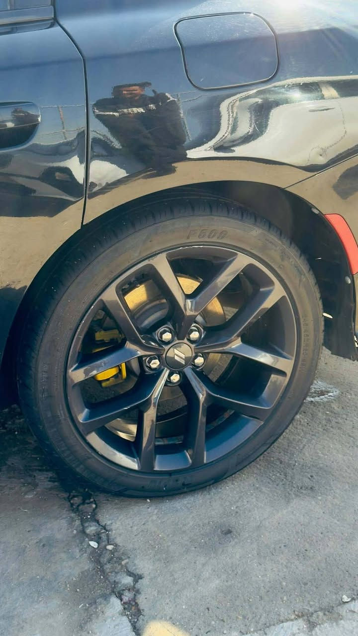 السلام عليكم اخوان للبيع فقط جارجر جتي موديل ٢٠اصل حادث جاملغ وبنيدتبديل وربع الجاملغ الثاني رش بدون فتح ماشيه ٧٢ مواصفات شاشه جبيره كامرة دواره شفتات ستيرن كشن حضن دكمه سبورت حساسات جاهزة من كلشي بس بيهة صوت خفيف بلشفت مال المشط رقم بغداد الجديد بسمي مكاني بابل ***********
