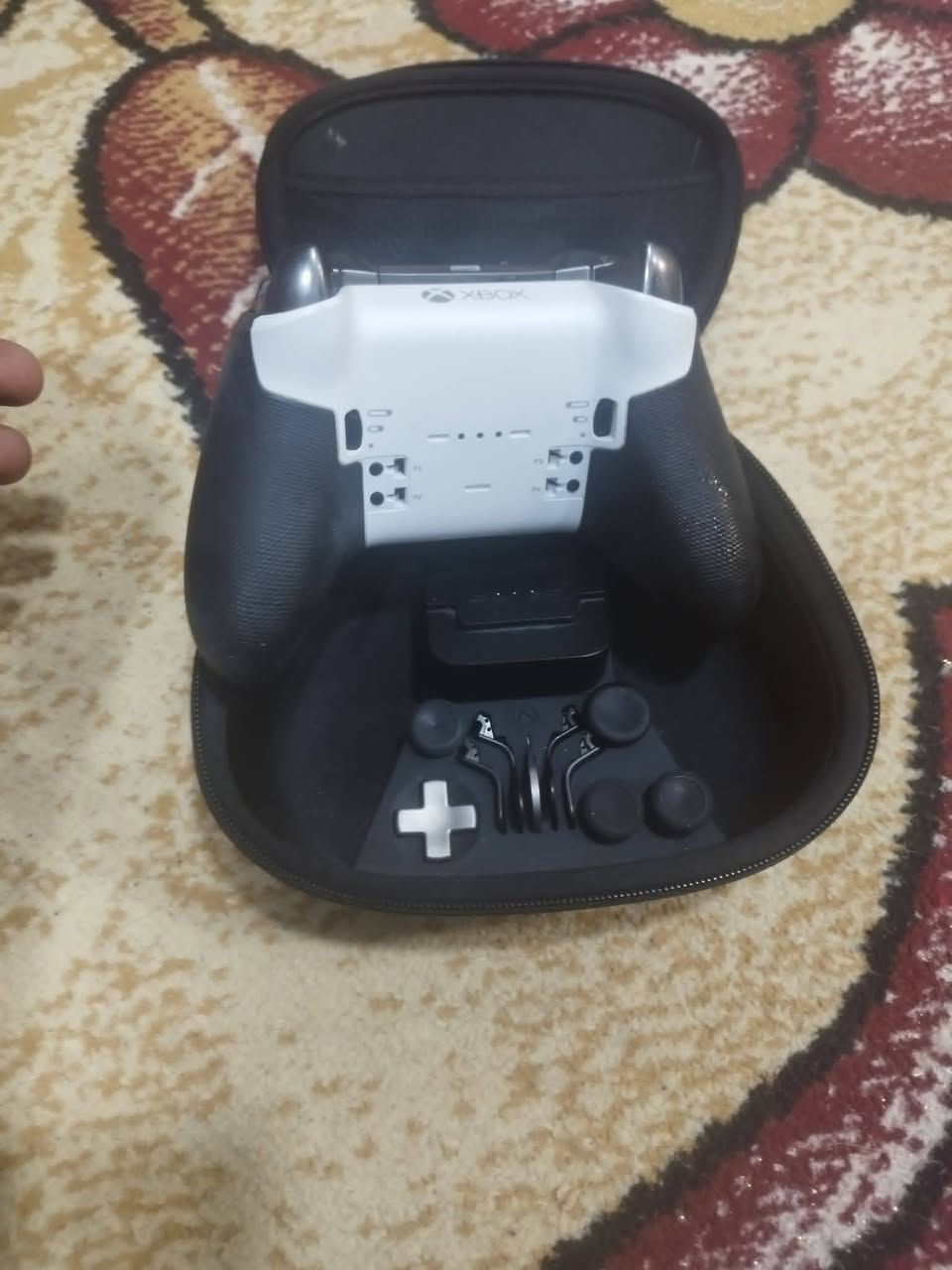 جوستكات اكس بوك  كلما وسعرها
يليت 2 لون ابيض  ب100مع كامل ملحقات
يليت 1 باندل 100 مع كامل ملحقات
يليت 1 الاسوده  مع كامل ملحقات ب75
جوستك سريس اس 50


**إذا كنت صاحب هذا الإعلان وتريد حذفه لأي سبب، رجاءا أرسل رسالة إلى الدعم الفني**