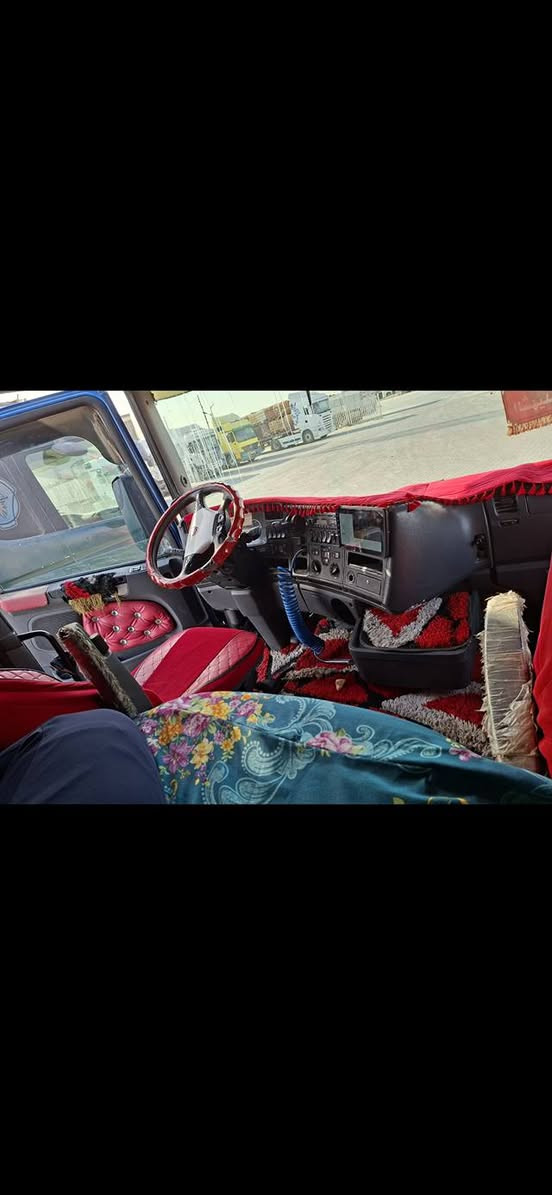 السلام عليكم سكانيه للبيع  2008     سنكل امامي سياره جوبلس عربانه 2ثابات 2تعليك مربوطه عليهه محرك 6توه شاده انجكسن سنويه ل28 تنتهي تخم تاير راس وعربانه كهربات كله شقال مكان السياره البصره شط العرب الستفسار ***********
