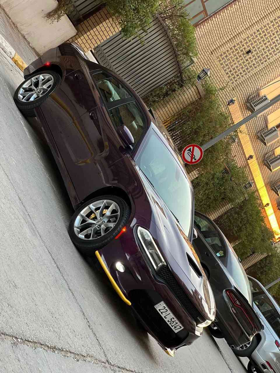 🦅 للبيع: دوج تشارجر GT موديل 2020 - خليجي هارلم🦅
، جاهزة من كلشي وصورها تحجي عنها.
لون بنفسجي ملكي (Hellraisin) -
رقم أربيل سنويه بأسمي
📍 الموقع: [بغداد الغزاليه ]
💰 السعر: [280] 
📞 للاستفسار واتساب فقط : [***********]
