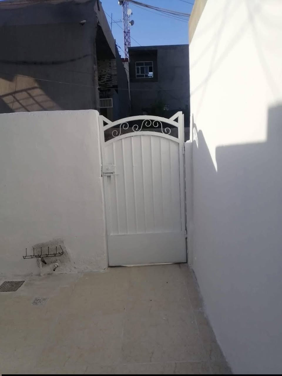 ٨٥ مەتــــرە

بـــۆ (کری )

ناونیشان/شۆڕش نزیک شارەع عـــام فلکە تازەکە و بازاری ڕەند بەرامبەر غەسلەکە

١٩٠ هەزار مانگانە

***********
