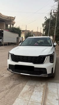 سورنتو 2024 رقم بغداد ماشية 19 الف ١- محرك 3500cc (6) ٢-ويل 20  ٣- دات...