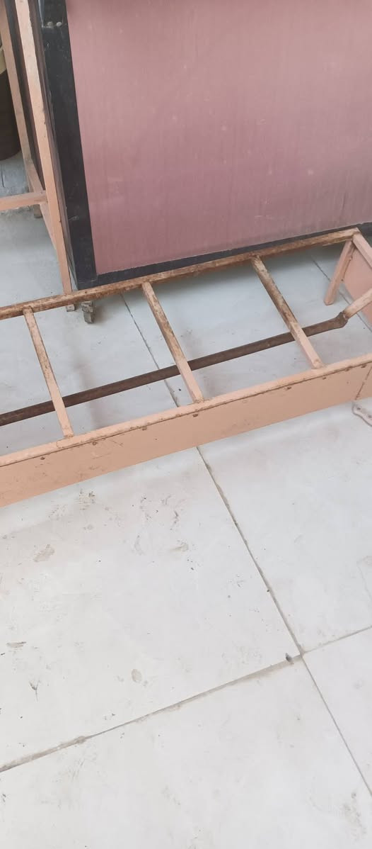 غراض كافتريا للبيع الاتصال على هذا الرقم *********** نجف الاشرف حي المكرمة
