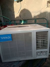 مكيف • جديد • قابل تفاوض