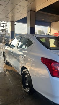 نيسان سني ٢٠٢٢ هندي سيارة نضيفة ومكفولة عدة ٤ اصابع بارد فقط بدون صبغ ...