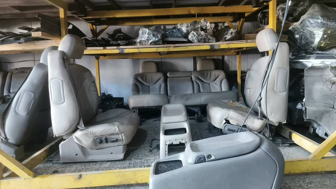 السلام عليكم متوفر قطع غيار بانواعها كل مايخص تاهو جمسي يوكان سوبربان المكان حصوه طريق حله بغداد مجمع الشمري سعر التخم 450 وبي مجال متوفر خدمة توصيل الرقم ***********متوفر واتساب
