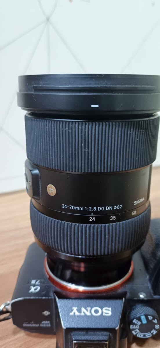 كاميرا سوني a7lll مع عدسه 24-70 نضافة البدي 70‎%‎ نضافة السنسر 90‎%‎ الشتر مالها اقل ال 15k مستعملها ب الريلز وتصوير الفيديو 
واتساب ***********
