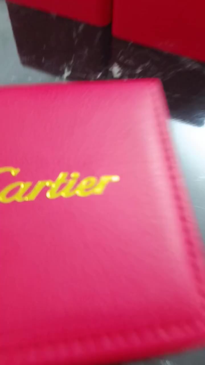 كارتير ماستر كوالتي اصلي 
تيتانيوم تحفه
تخفيضات 
ب ٤٠ الف مع التوصيل


**إذا كنت صاحب هذا الإعلان وتريد حذفه لأي سبب، رجاءا أرسل رسالة إلى الدعم الفني**