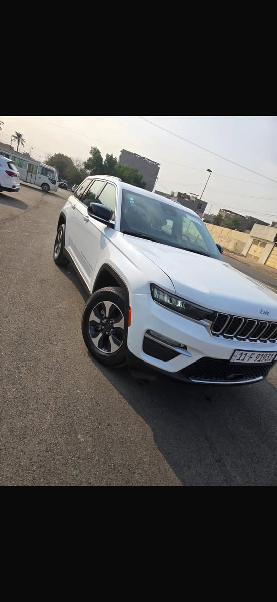 جيب لاريدو 2024
السياره فول
بانوراما 
بصمه 
كشن جلد تدفئه وتبريد وكهرباء وخزن ميموري
بردات خلفيه وكشنات خلفيه تدفئه
جنطه كهرباء
٣شاشات 
حادث السياره فقط رصعه بلبنيد بدون ايرباك بدون راديتر بدون شواصي 
الدعاميات نفسهن اجني ويا 
ماشيه ١٩ الف 
السياره هايبرد بلكن 
رقم بغداد بسمي 
سعر 445وبي مجال 
مكانه بغداد صليخ
***********
