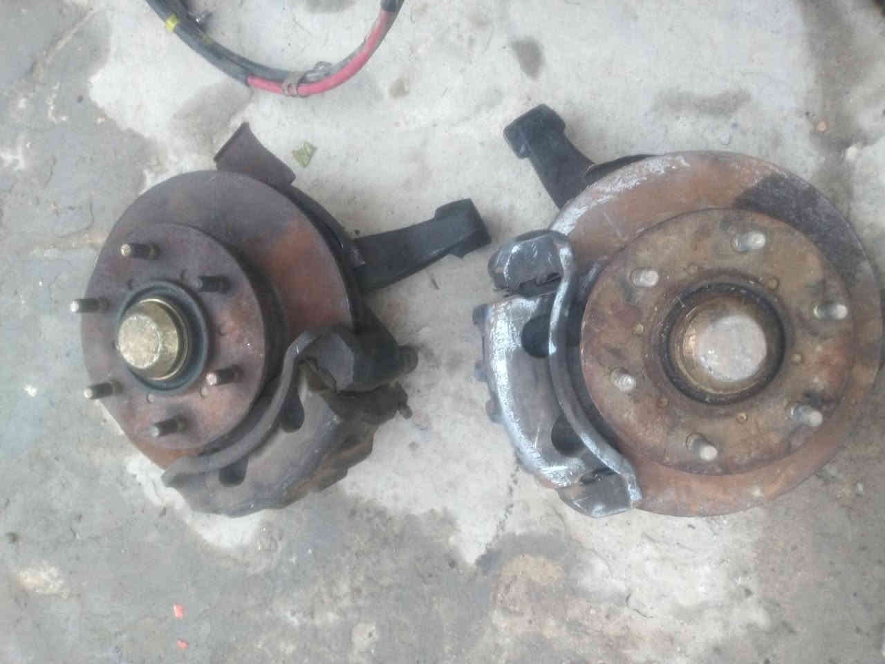 سلام عليكم ورحمة الله وبركاته يوجد ادوات حاويه طبلات الاعلئ منقولي مسكر  اصطاب اكسل يده كير مسكر وايرات كير  مشط منقولي مسكر  لوي مسكر ٨ حلقات كامل ويجد ٧ حلقات كامل العنوان البصره ابو الخصيب شارع ابو كوصره قرب معمل الخل الخيام ابو مراد***********
