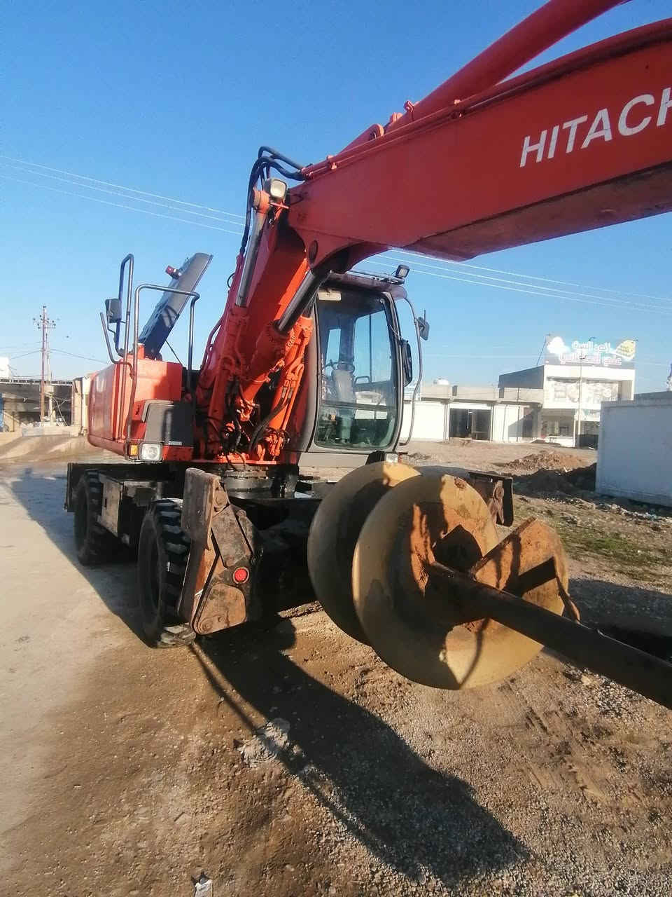 حفارة هيتاشي160 زت تاير 2005
***********
