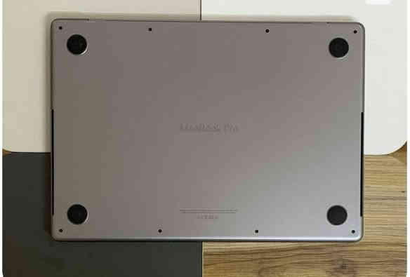 💻Macbook pro ♦️M1 pro 2021♦️
◾14 inch
♦️1 TB ssd
♦️32 Gb Ram
🔲Gray color 
Clean 99%
We deliver to all iraq
For more informations call *********** or by messenger
