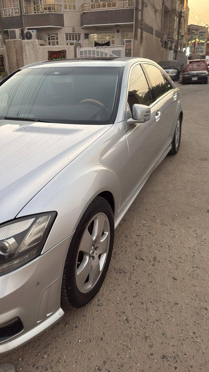 اس 2007 محدث 13 
باب طريل خمس بردات 
350. حجم مكينه 6 سلندر 
سياره جاهزه  ونضيفه 
مكانه بغداد 
سعر. 90 ورقه وبيه مجال 
***********
