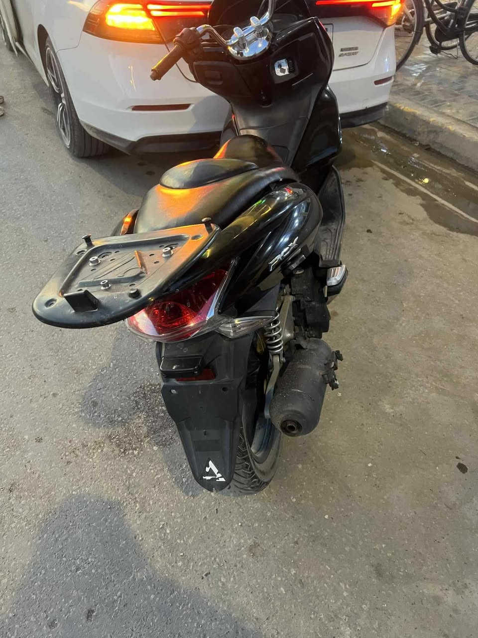 السلام عليكم
مكلف بالنشر الله شاهد الدراجة مو الي وكل شي مااعرف بيهن 

دراجه للبيع استفسار اتصل رقم 
***********
