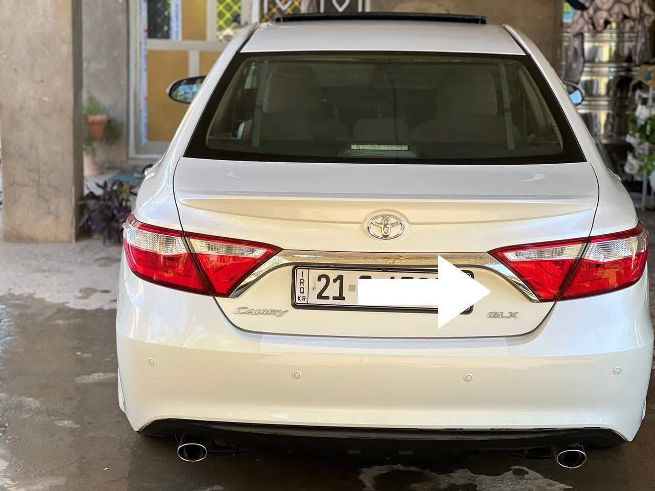 تويتا كامري 2017 مواصفات GLX
مواصفاتها فتحه بصمه حساسات 
مكفولة كفاله عامه 
برده كشن جلد 
ماشيه 74الف حقيقي 
مابيها أي خلل 

تحويل ثاني يوم 

رقم صاحب السيارة 
***********
