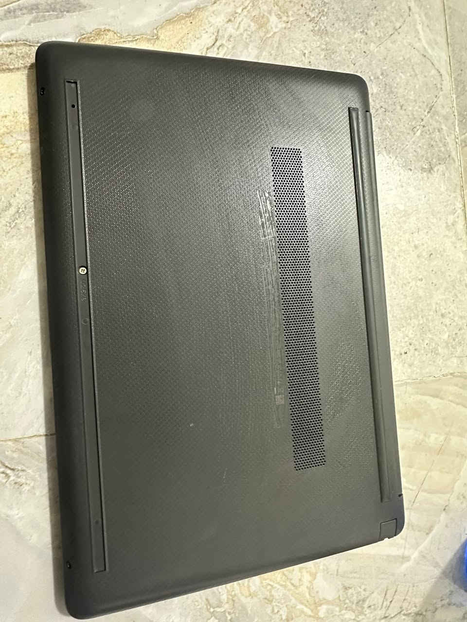لابتوب hp نضيف ٤اشهر مستعمل فقط 
للاسفسار الاتصال على رقم الهاتف *********** 
او على الخاص
