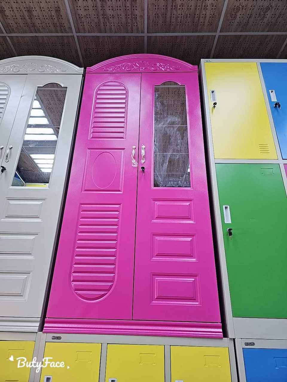 توفر من جديد 
#كنتور_حديد  مع قاصة داخلية وتعلاكة ورفوف اماراتي الصنع مو صيني 
ارتفاع 185 عرض 85 عمق 45 

الســعر ٢٠٠الف
توصيل بغداد 5 الاطراف 10محافظات
20 الف 
يوجد شد 10 الاف داخل بغداد بغداد, العراق


**إذا كنت صاحب هذا الإعلان وتريد حذفه لأي سبب، رجاءا أرسل رسالة إلى الدعم الفني**