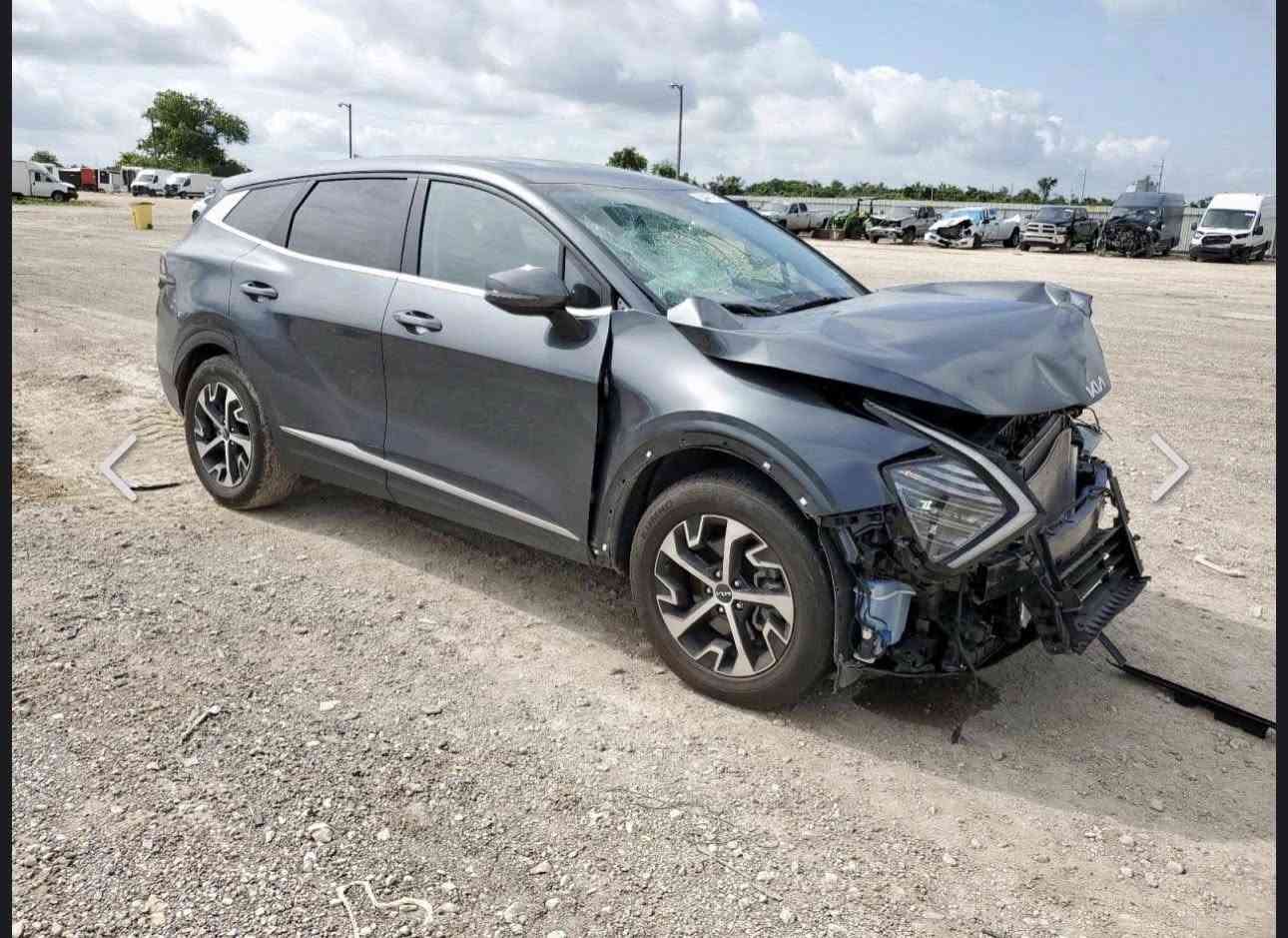 سلام عليكم ...

كيا سبورتج موديل 2025 فئه EX ماشيه 10 الاف فقطط 

مواصفات فول ما عده بانورراما 
تشغيل بصمه 
ابواب بصمه 
تشغيل عن بعذ 
لايتات لد نهاري 
كشنات تدفئه
ويل 18 
اشاير مري 
دواخل جلد اسود 
شاشه 10 انش 
عرض الكامره 
مانغ انزلاق 
مانع انحدار 
حادث السياره موضح بالصور اكفلك شاصي ولغد 
السياره حاليا مطروحه بالحره سعرها 145 وبيها مجال 
ترهم حره وترهم شهداء 
*********** واتساب
