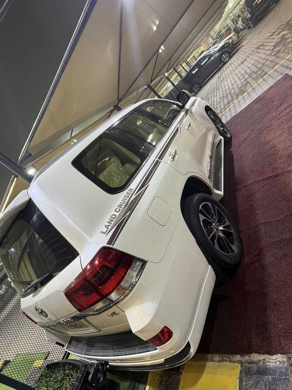 لاندكروز. بريم.موديل 2021 كفاله. ماشيه 45 الف حقيقي عل فحص السياره. موجوده بكربلا للتواصل ***********
