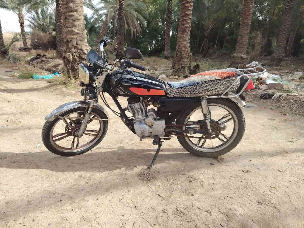 سلام عليكم دراجه سفانه للبيع نفس ما بصور موجوده مجفته مره وحده اتعهد كلك بدون اوراق تشغيل سلف لايت شغال كلشي ما نقصه غير الهندر فقط للاستفسار ***********0ما متواجد بل فييس تحياتي الكم 💙
