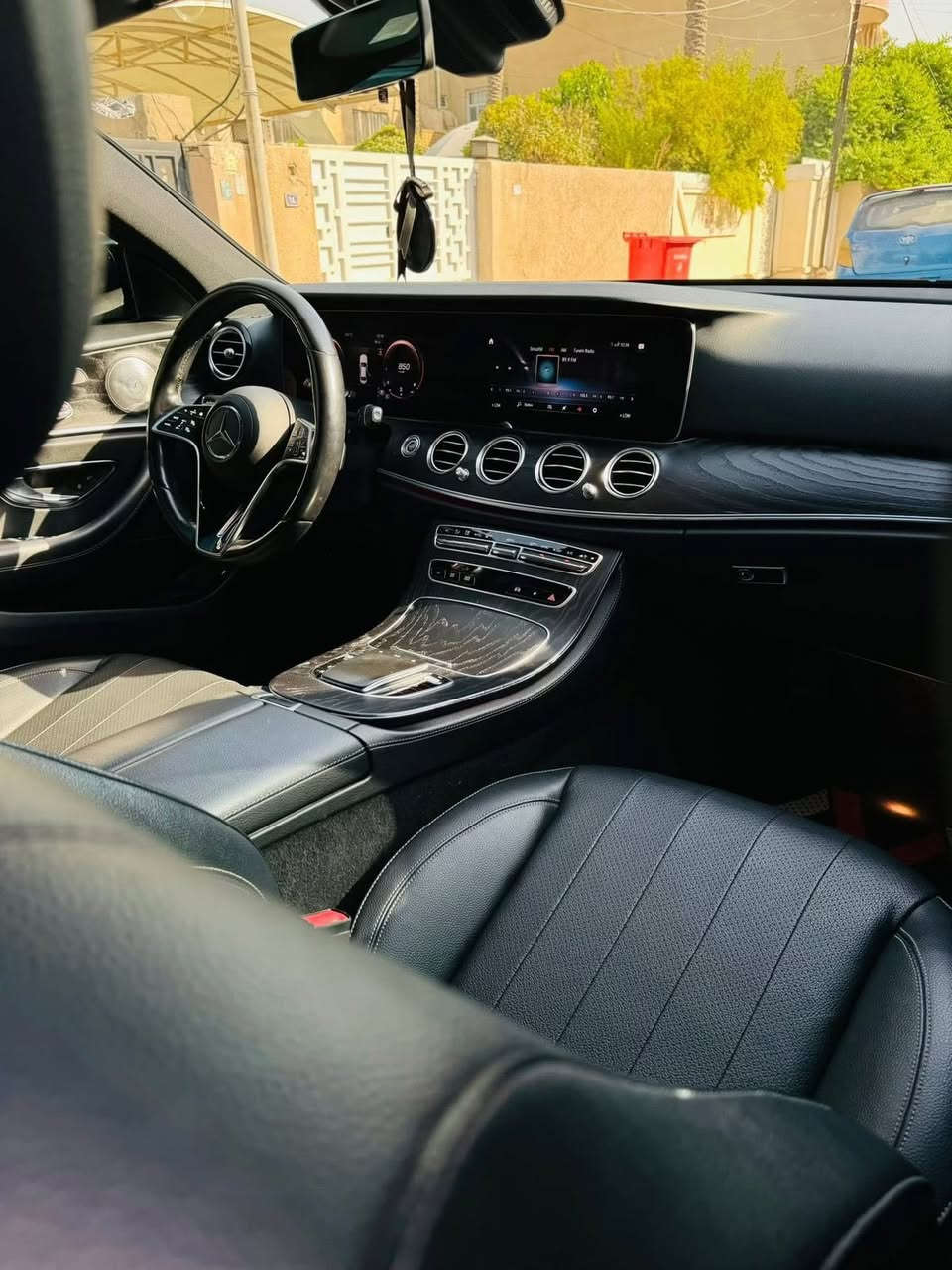 الهم صلي على محمد وال محمد
السلام عليكم 
للبيع  او المرواس E350 2022
فتحه 
بصمه 
بصمه ابواب 
جنطه كهرباء 
بدي AMG
سستم صوت برومستر 
داخل 64 لون 
رادار امامي 
نقاط عمياء 
شاحن وايرليس 
تحذير تصادم 
كشن تدفئه 
شاشه متصله 
٤ كامرات 
انظمه قياده 
ماشيه 64 الف 
بيها هوايه مواصفات معروفه بالمرسيدس 
كير محرك مكفولات وع فحص 
حادث جاملغ امامي وخلفي (كلش بسيط)بدون دواخل بدون ايرباك
بدون نقص جاهزه للاخير

مكاني الاعظميه
***********
