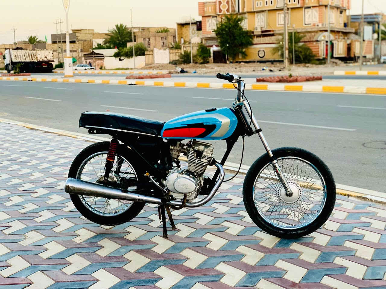 نامه كلك كلك دراجه جاهزه ونضيفه ما بيه اي نقص مكفوله من كلشي سعر 350وبيها مجال ***********
