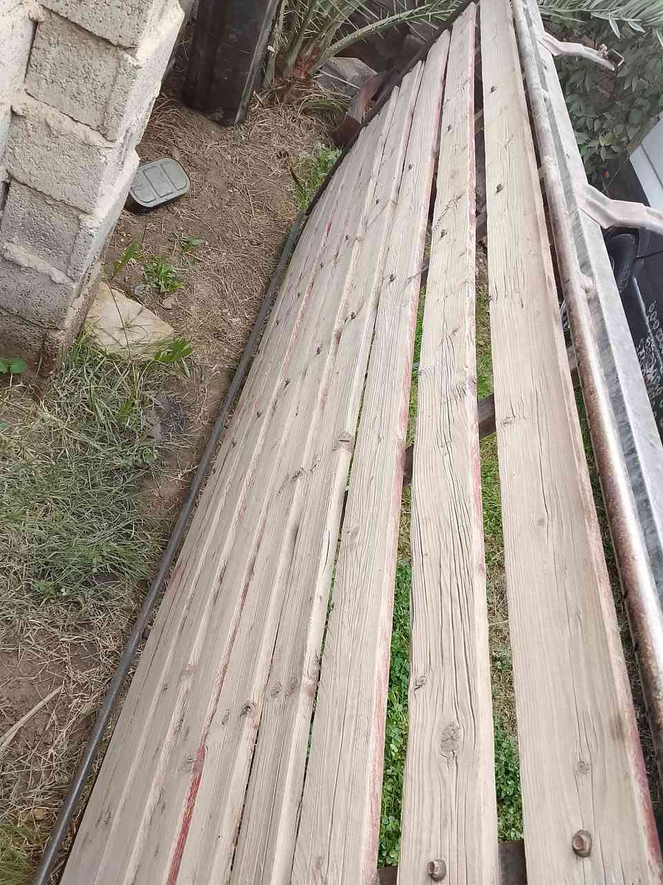 سلام عليكم سيباية للبيع نضيفة  خشبها نضيف ***********السعر 90الف مكاني بغداد الشعلة
