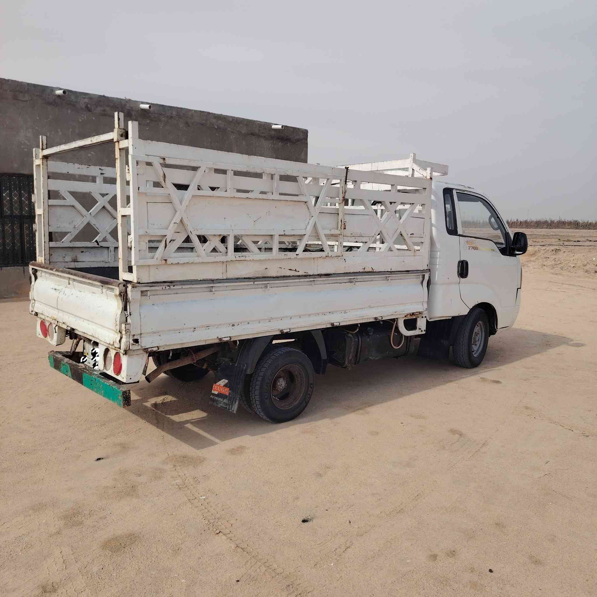 السلام عليكم 2007 للبيع كفاله عامه مشروع وطني حداديه طقم تايرات مكانه عمود  270 ***********
