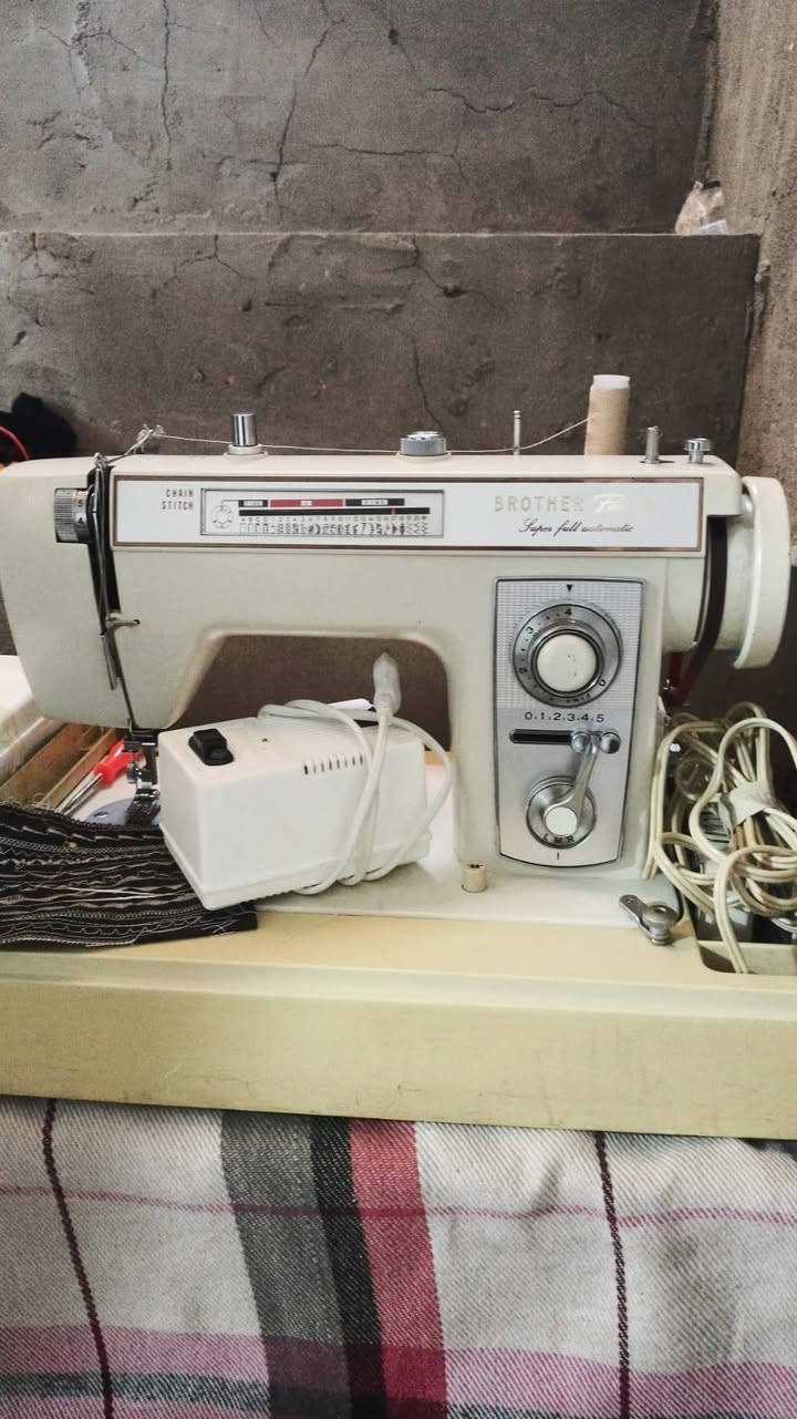 مكينه خياطة جديده غير مستخدمه بعدهي بصندوكها اتخيط اكثر من شكل سعرها 200


**إذا كنت صاحب هذا الإعلان وتريد حذفه لأي سبب، رجاءا أرسل رسالة إلى الدعم الفني**