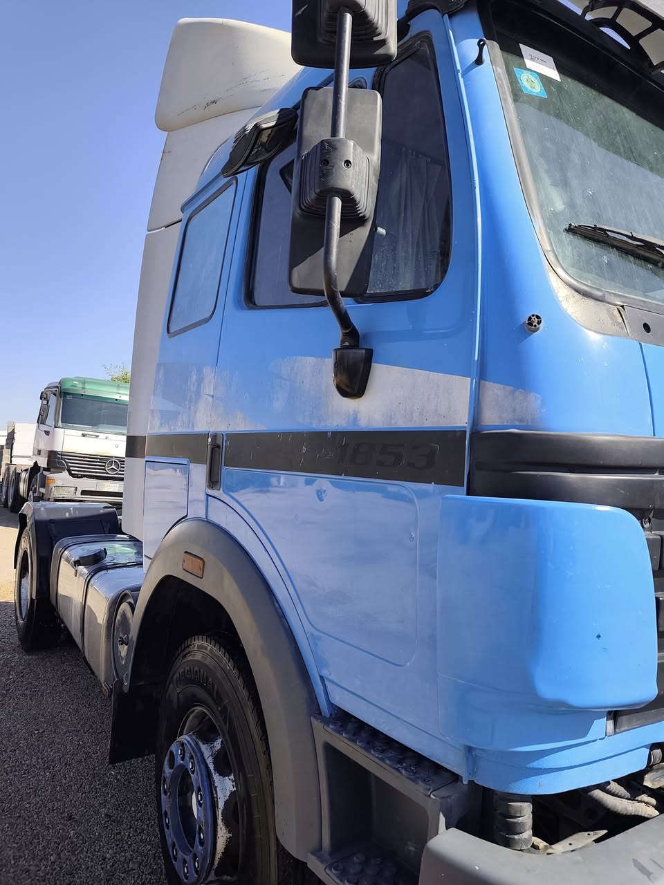 كرواتي 
موديل 1995
1853
كير240
محور طويل
مربوطه صهريج 
السعر250وبيها مجال 
معرض الوان لتجارة السيارات والمعدات الثقيلة يرحب بكم

العنوان الانبار الفلوجة الخط السريع
*********** صلاح الحلبوسي
*********** عبود الدليمي
*********** عبود الدليمي
