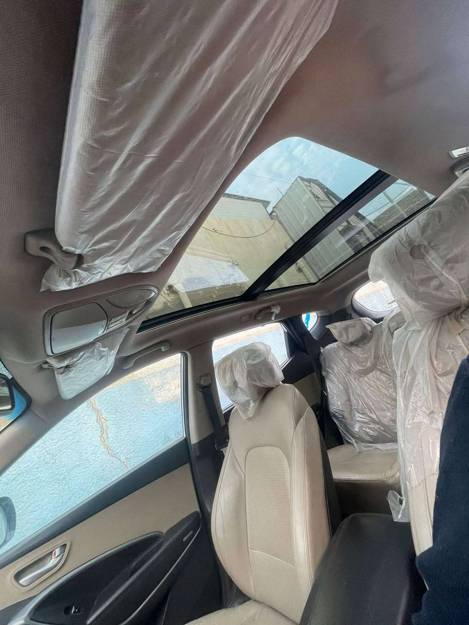 السلام عليكم 
سنتافيه 2014 -6سلندر -7راكب فول مواصفات بيها طرف البنيد وطرف الجاملغ فقط بدون دواخل سياره جديده وجاهزه وتحويل مباشر باسمي للاستفسار *********** الناصريه المركز ناصرية, ذي قار
