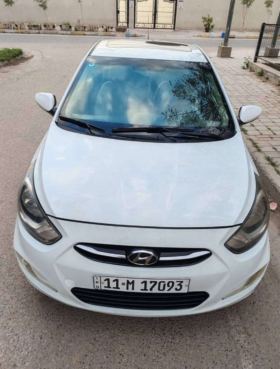 كسنت 15 خليجي قطعتين ونص صبغ السياره جديده بسمي سنويه  ماشيه 98 مكينه 1600 سعرها 85 بغداد السيدية ***********
