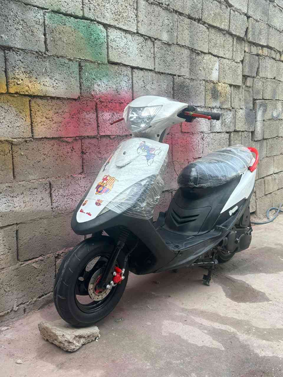 من رخصة الادمن ماكس عدله للبيع جانت بوشته 55 ورجعته بلادي 49 سلف نكره بكل وقت والدراجه شلعه ومعدل الله شاهد  
السعر 400 وبيه مجال للشراي مكاني جسر ديالى الجديد
مامتواجد هواي ب فيس *********** رقمي
